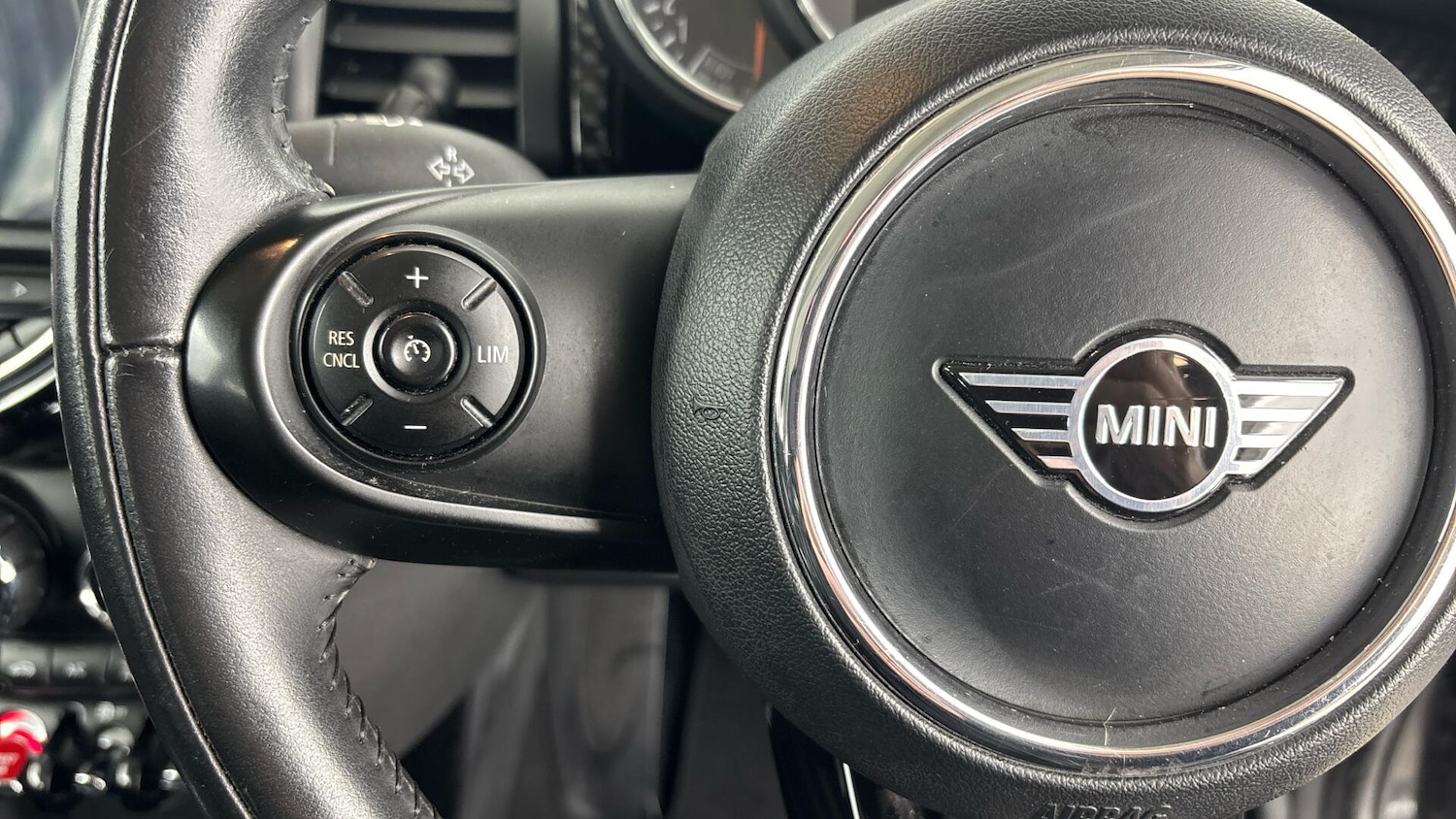 Used MINI Hatch 2019 for sale - 77242458: Photo 17