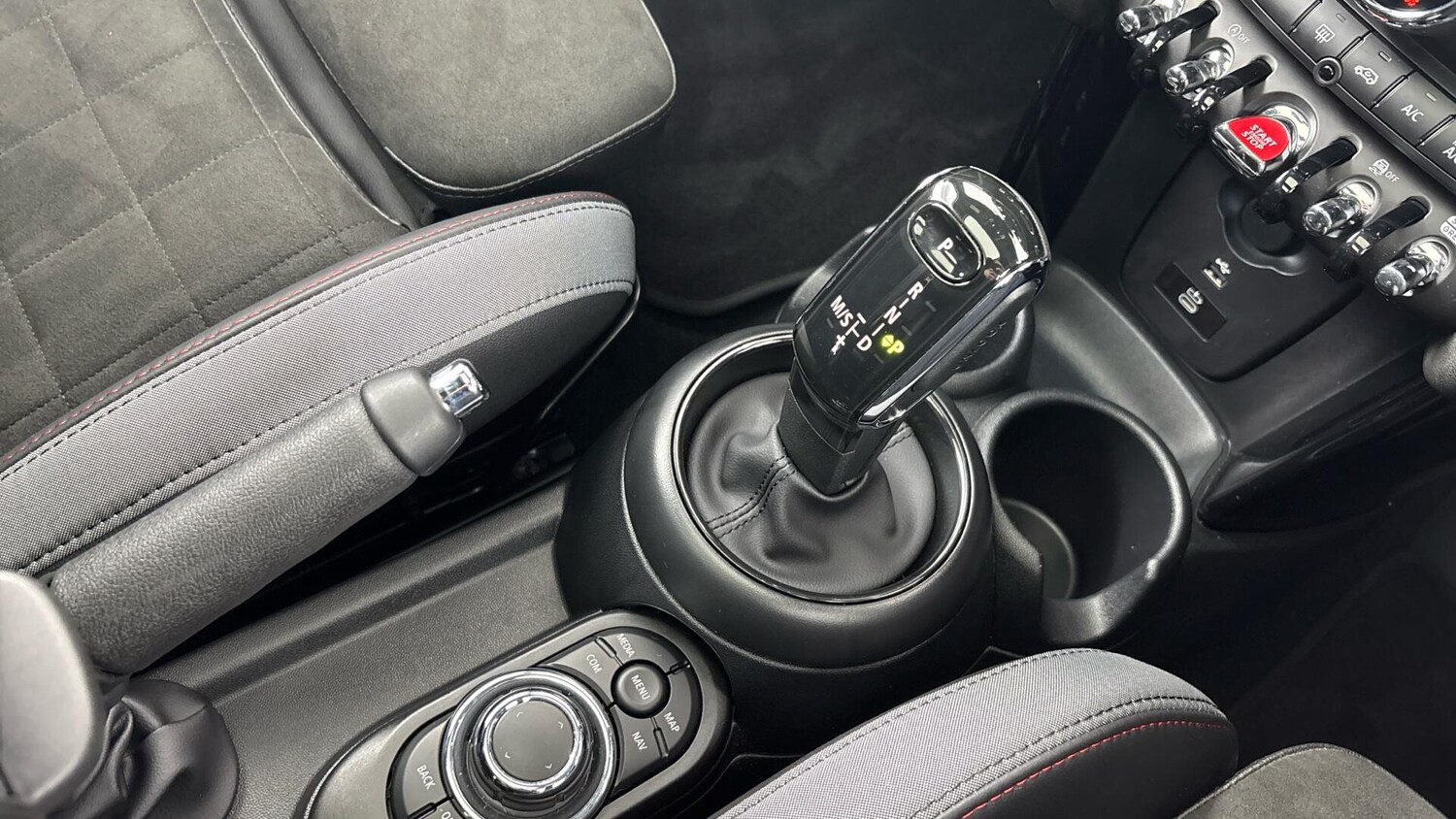 Used MINI Hatch 2023 for sale - 77016201: Photo 10