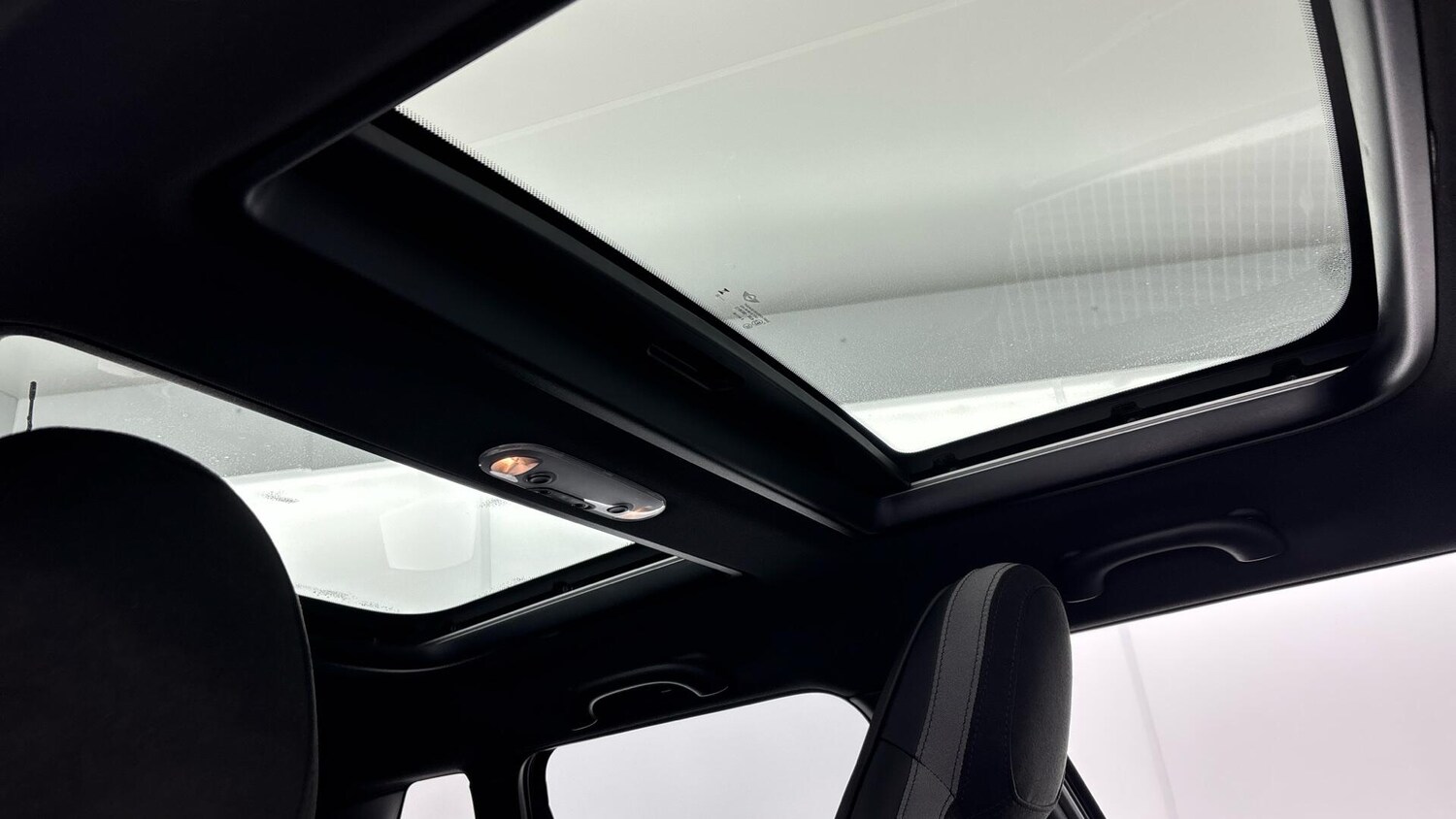 Used MINI Hatch 2023 for sale - 77016201: Photo 33