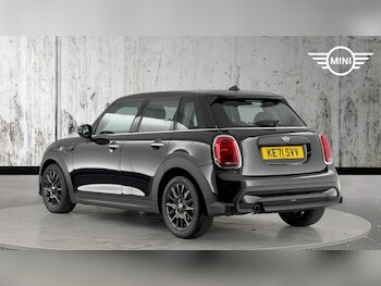 Used MINI Hatch 2021 for sale - 77016798: Photo
