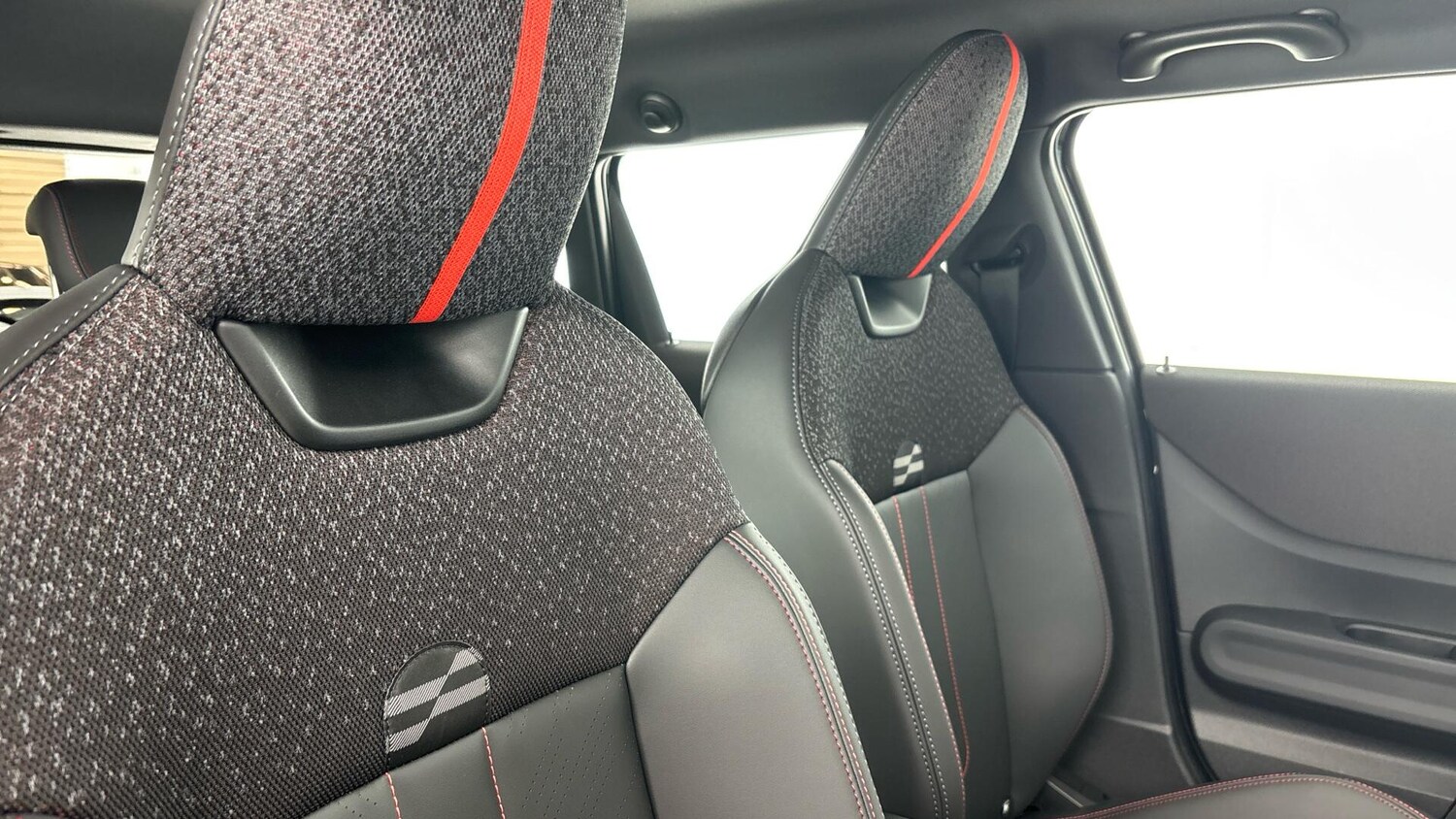 Used MINI Hatch 2025 for sale - 76832915: Photo 37