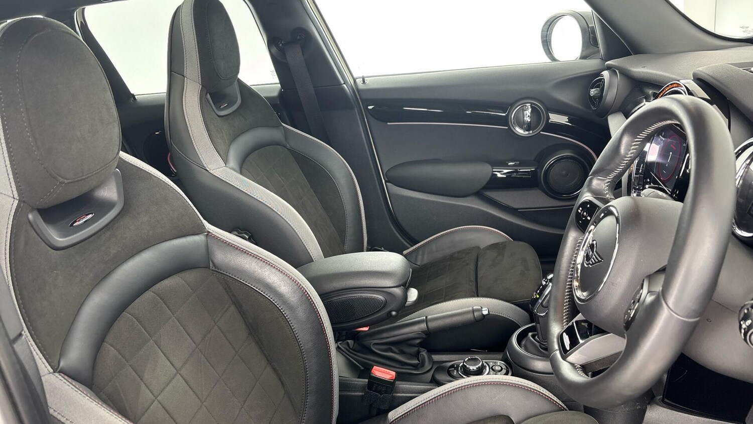 Used MINI Hatch 2022 for sale - 77175386: Photo 11