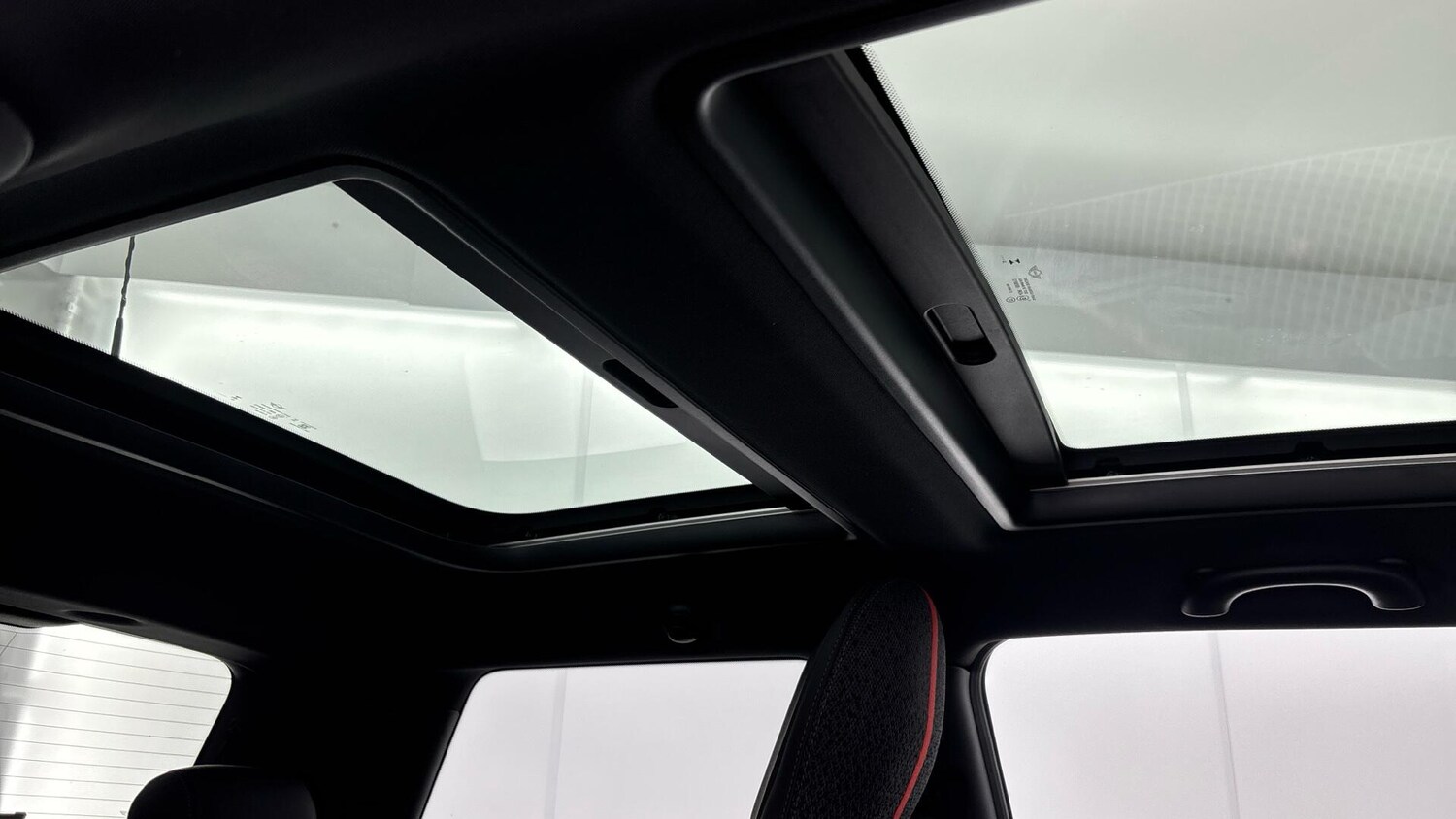 Used MINI Cooper 2024 for sale - 76760039: Photo 37