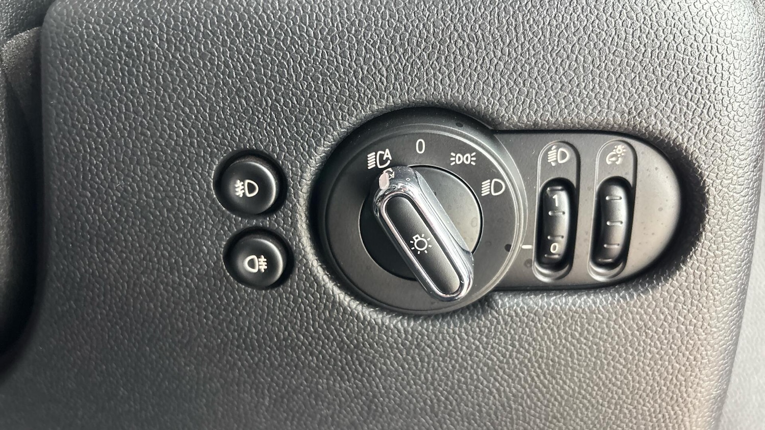 Used MINI Hatch 2019 for sale - 76953130: Photo 29