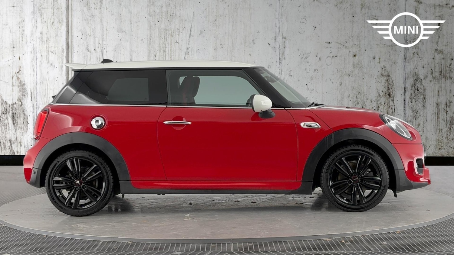 Used MINI Hatch 2019 for sale - 76953130: Photo 3