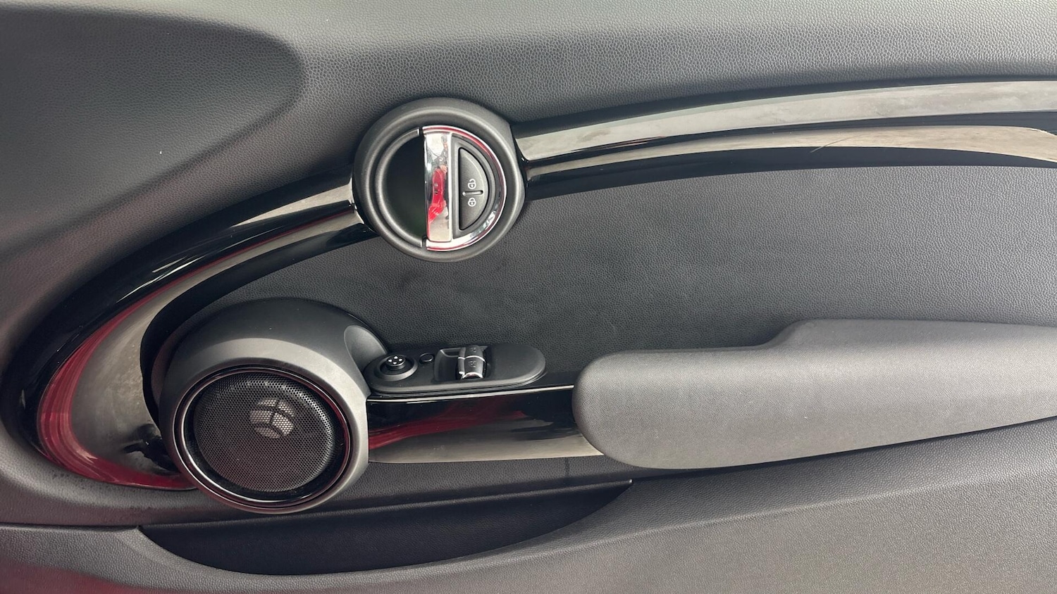 Used MINI Hatch 2019 for sale - 76953130: Photo 30