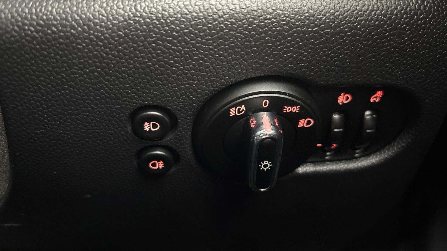 Used MINI Hatch 2020 for sale - 77925151: Photo 32