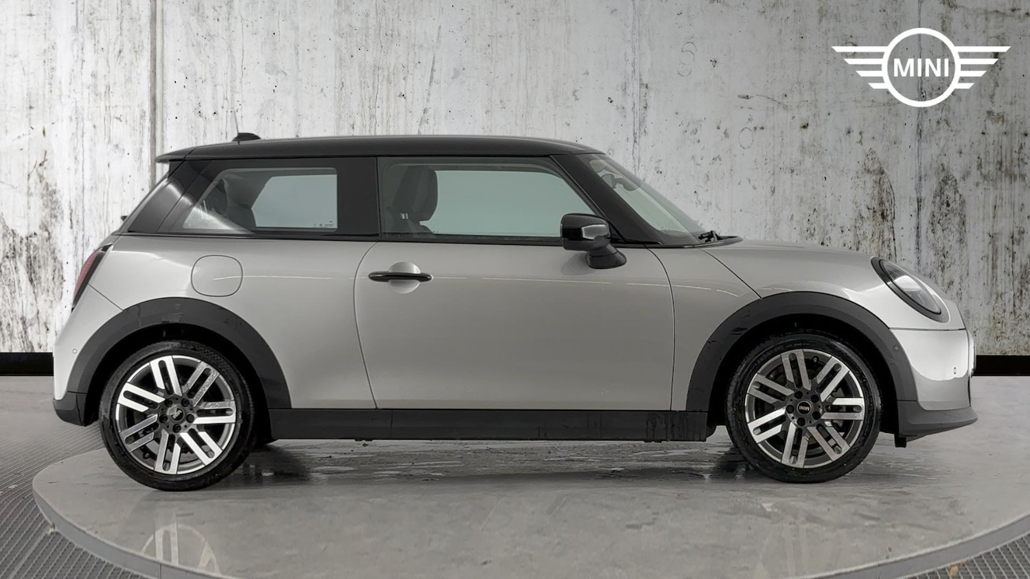 Used MINI Cooper 2024 for sale - 76952624: Photo 3