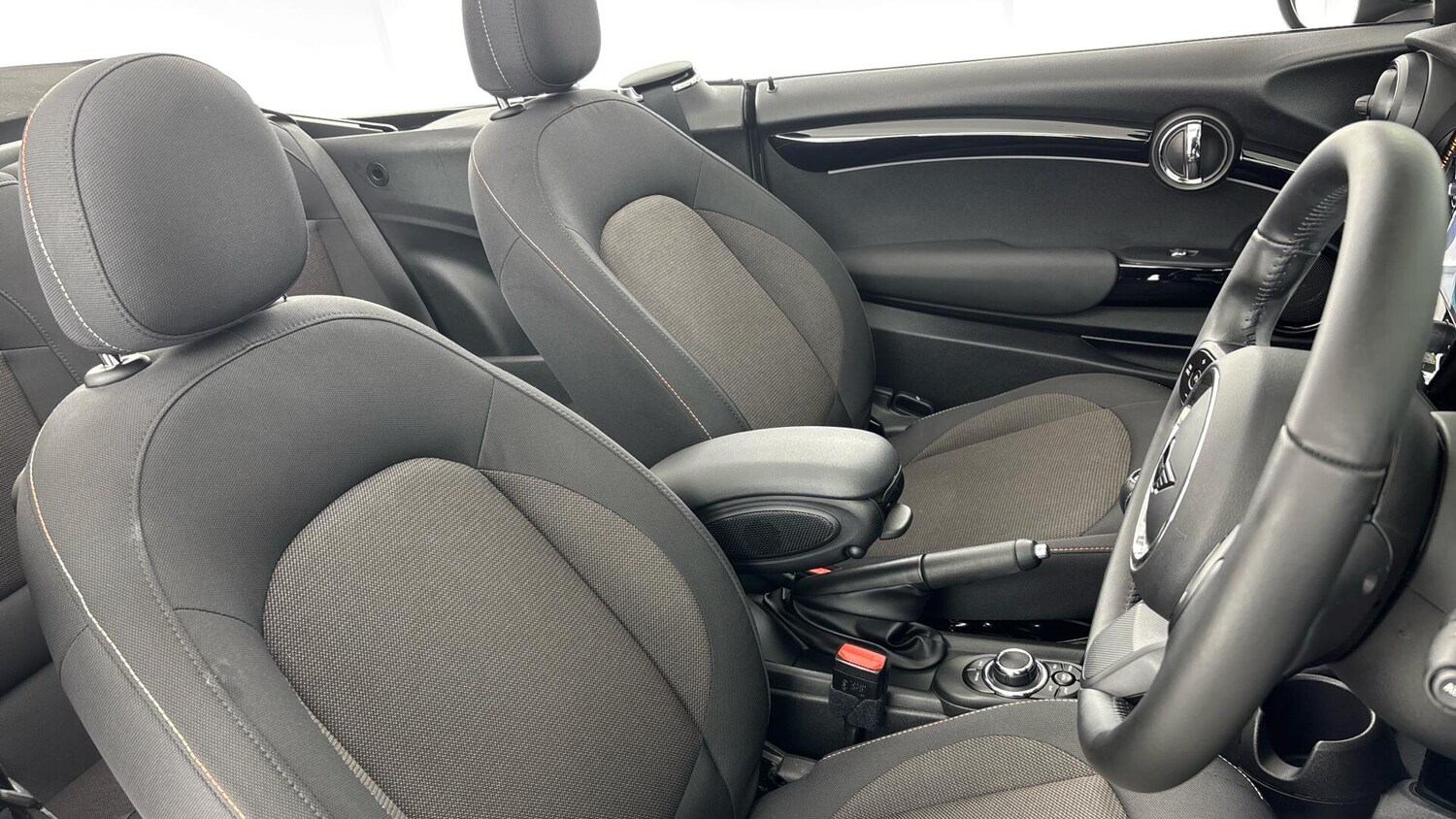 Used MINI Convertible 2021 for sale - 76760067: Photo 11