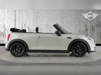 Used MINI Convertible 2021 for sale - 76760067: Photo