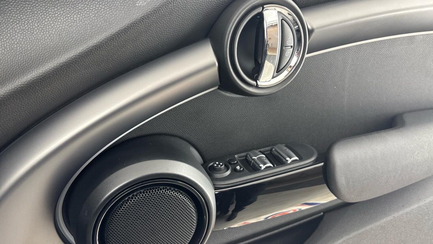 Used MINI Convertible 2023 for sale - 77599069: Photo 20