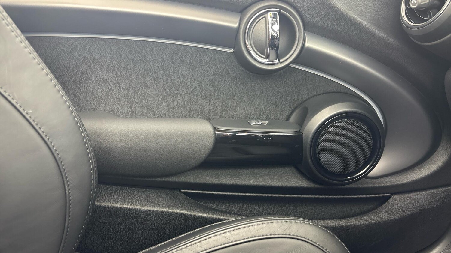 Used MINI Convertible 2023 for sale - 77599069: Photo 30