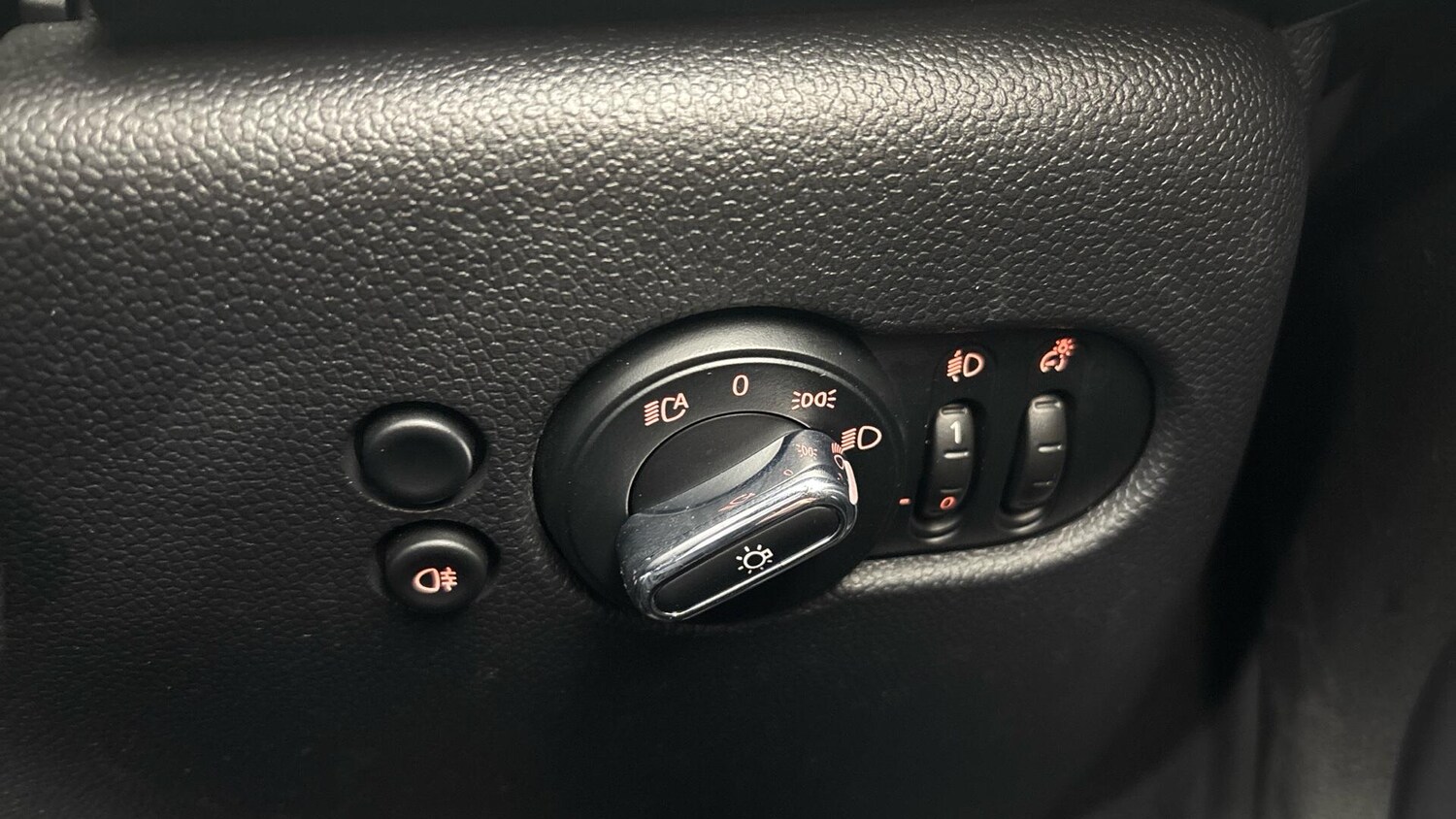 Used MINI Convertible 2023 for sale - 77599069: Photo 32