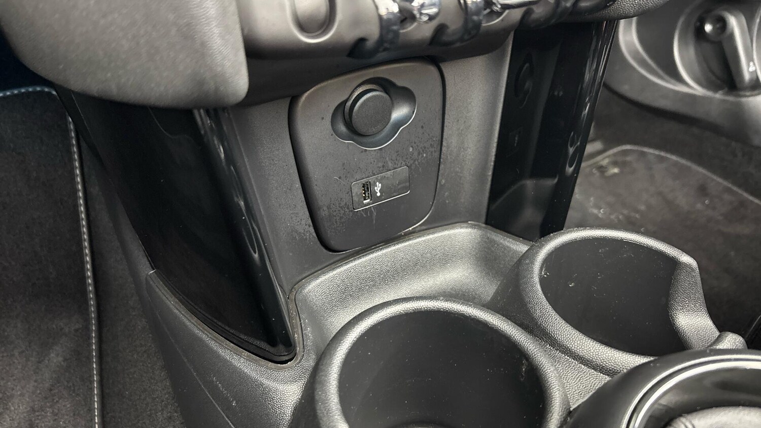 Used MINI Convertible 2023 for sale - 77599069: Photo 35