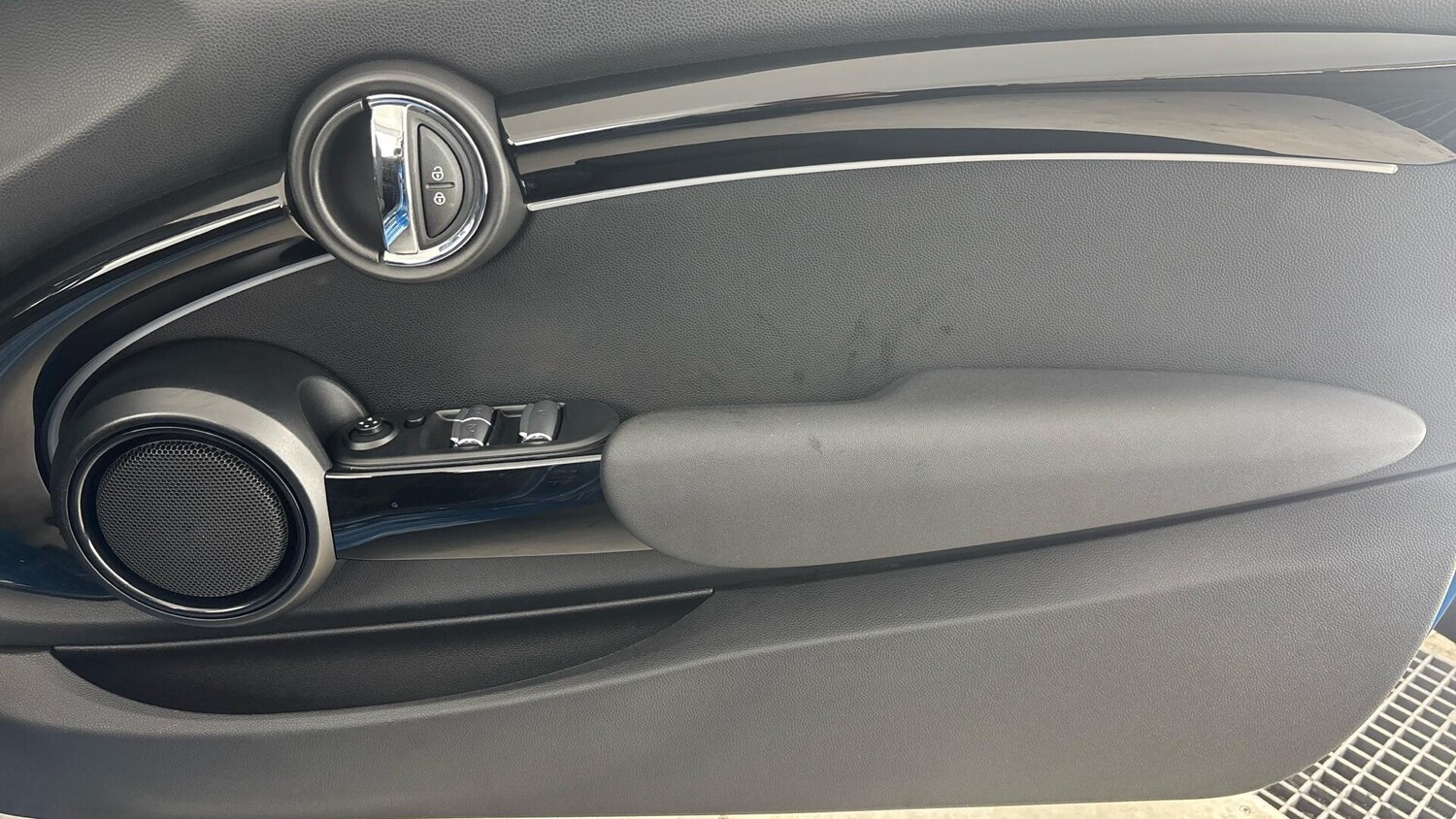 Used MINI Convertible 2021 for sale - 76760077: Photo 31