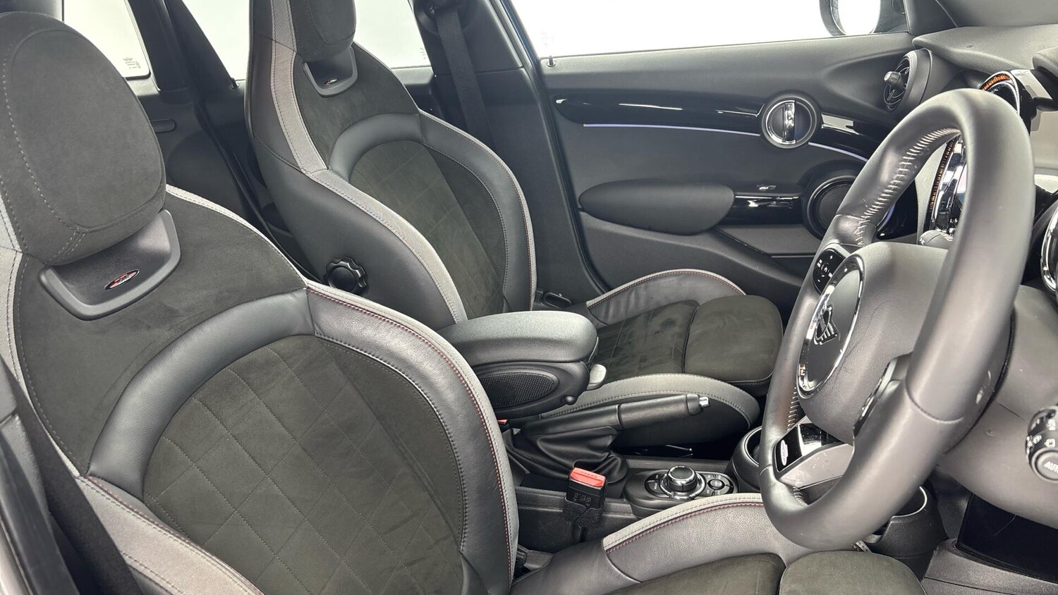 Used MINI Hatch 2022 for sale - 77330823: Photo 11