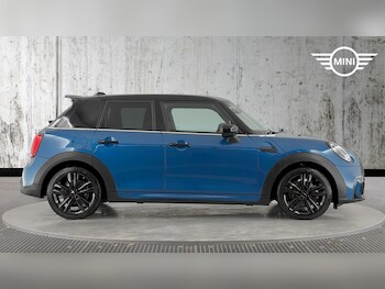 Used MINI Hatch 2022 for sale - 77330823: Photo