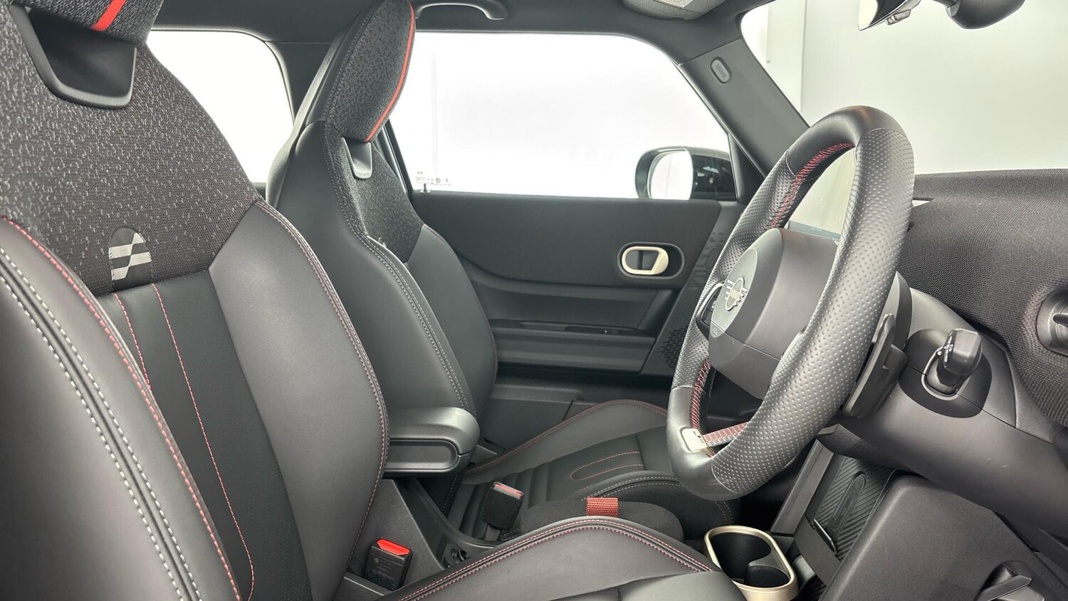 Used MINI Cooper 2025 for sale - 77838963: Photo 11