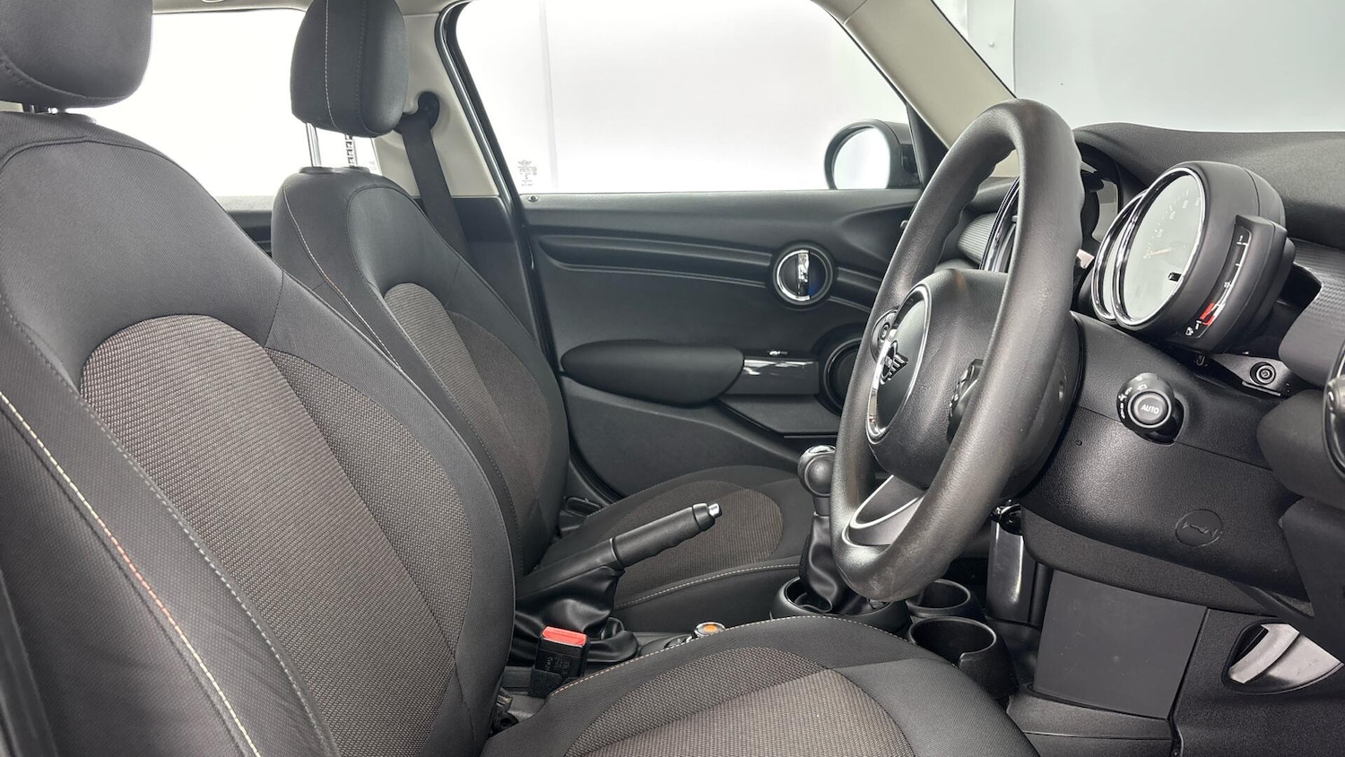 Used MINI Hatch 2019 for sale - 77925172: Photo 11