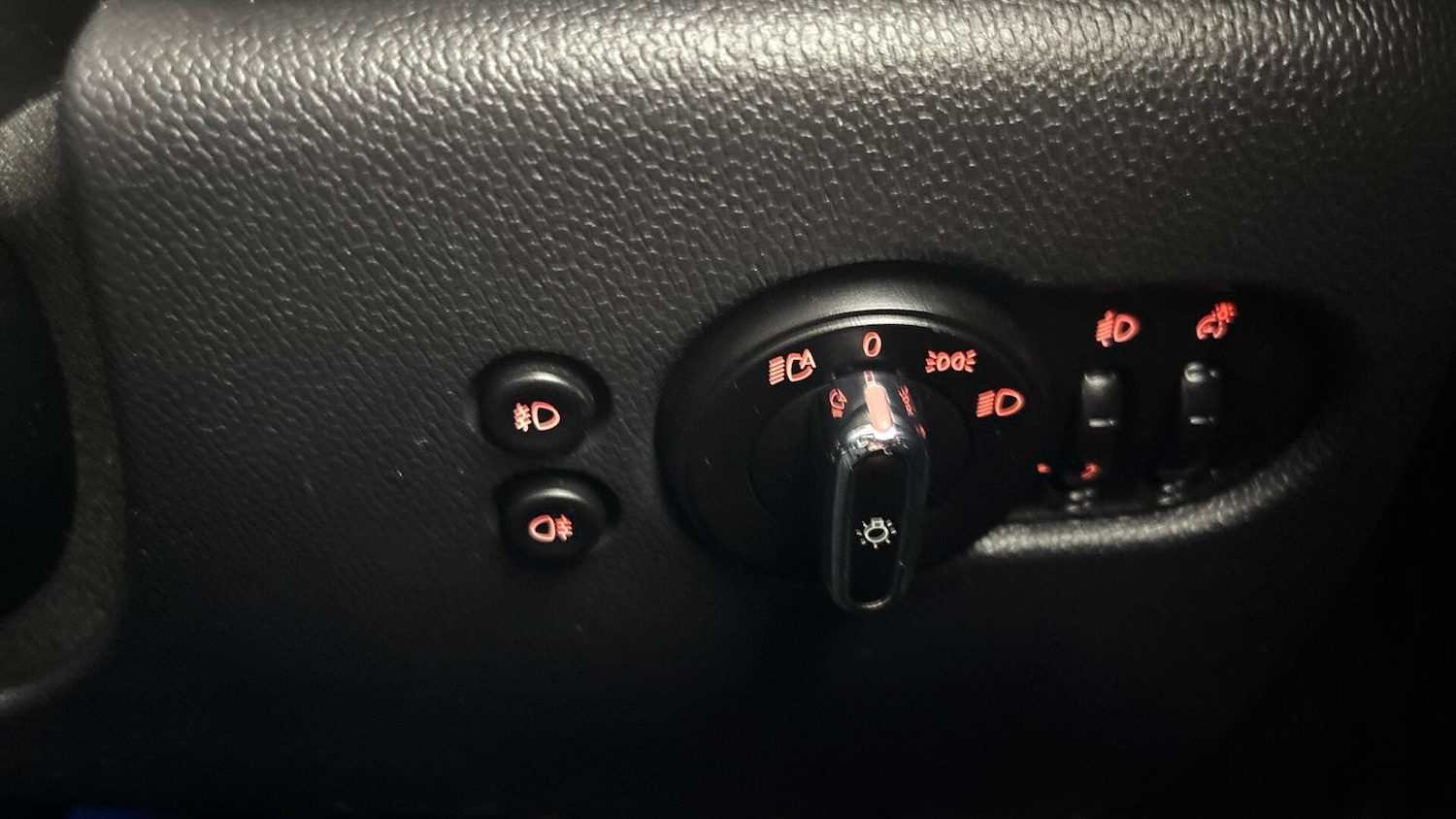 Used MINI Hatch 2019 for sale - 77925172: Photo 32