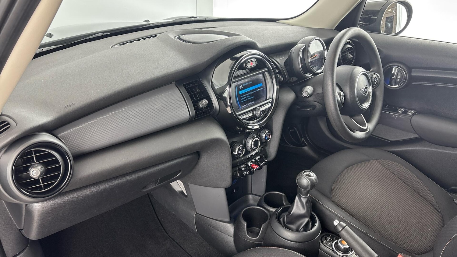 Used MINI Hatch 2019 for sale - 77925172: Photo 7