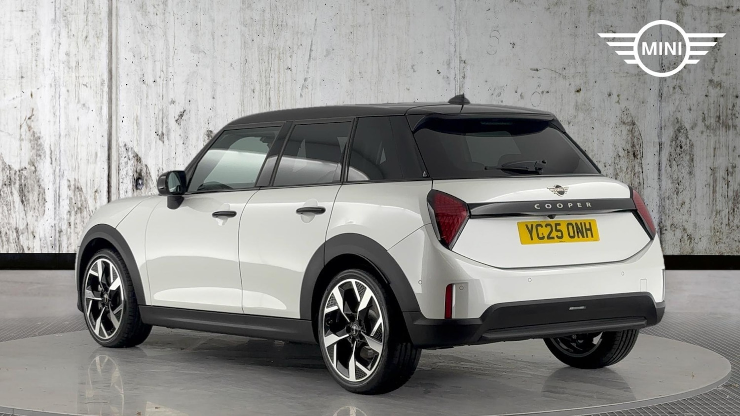 Used MINI Cooper 2025 for sale - 77524316: Photo 2