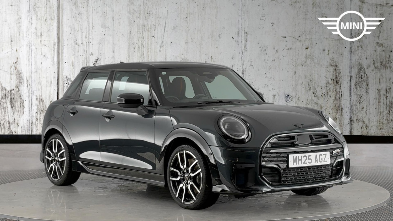 Used MINI Cooper 2025 for sale - 76832315: Photo 1