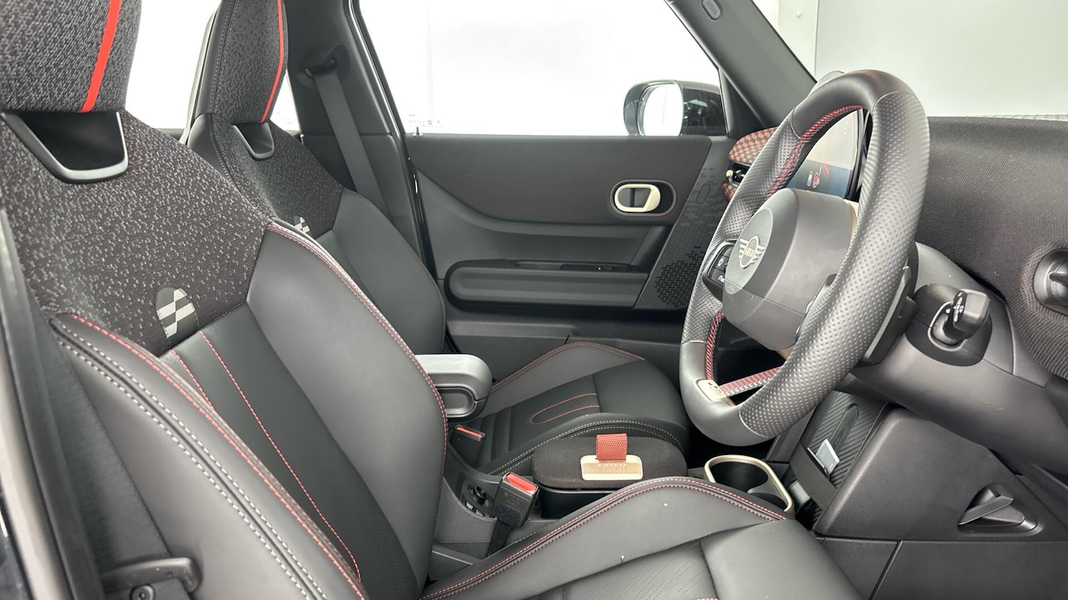 Used MINI Cooper 2025 for sale - 76832315: Photo 11