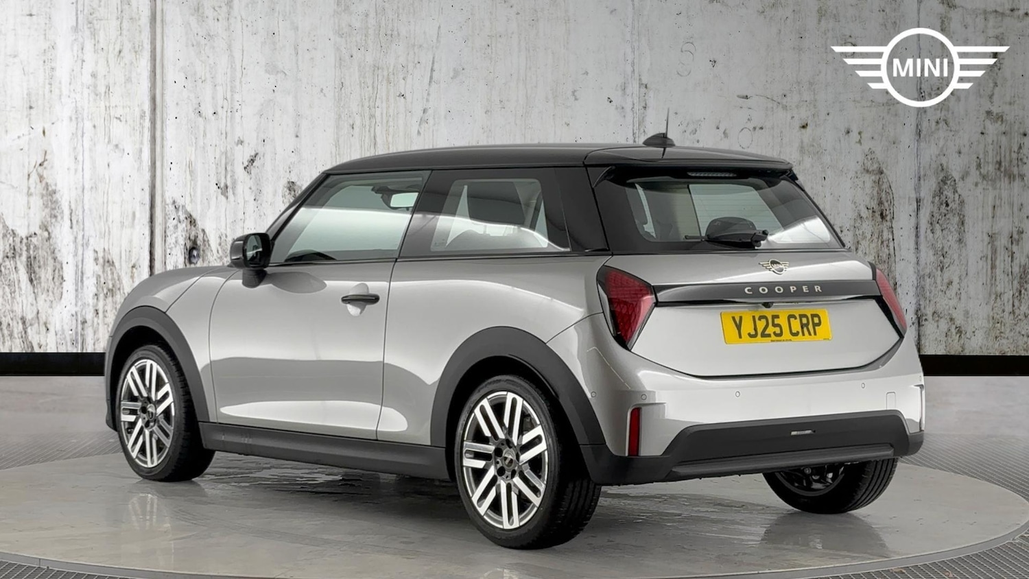 Used MINI Hatch 2025 for sale - 77330400: Photo 2