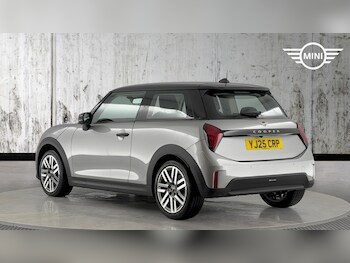 Used MINI Hatch 2025 for sale - 77330400: Photo