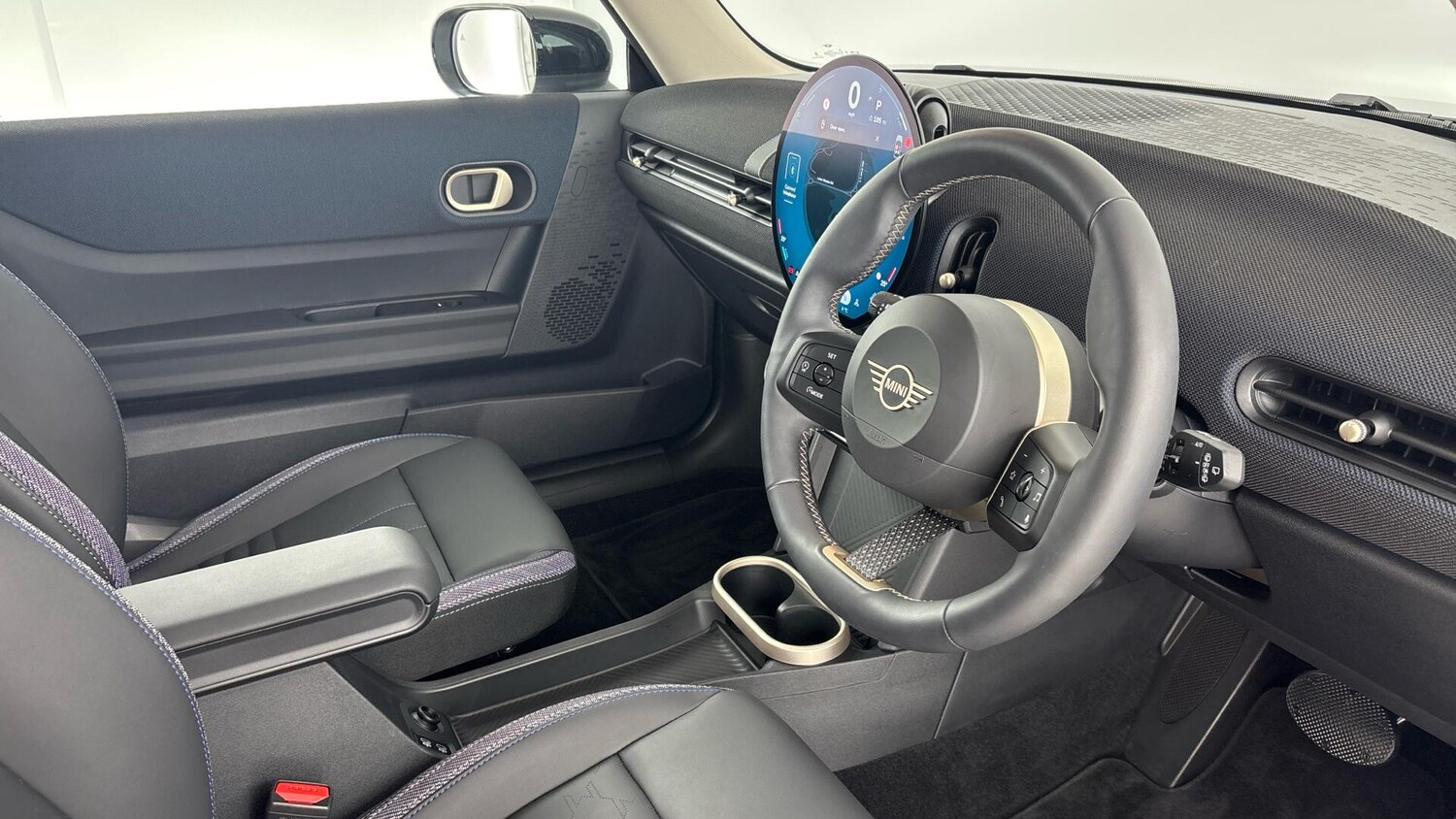 Used MINI Hatch 2025 for sale - 77330400: Photo 6