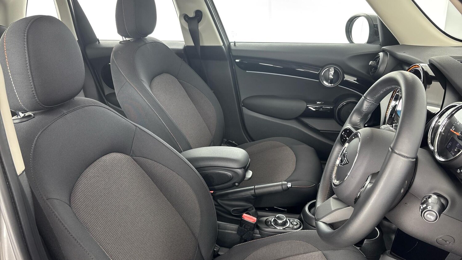 Used MINI Hatch 2023 for sale - 76760069: Photo 11