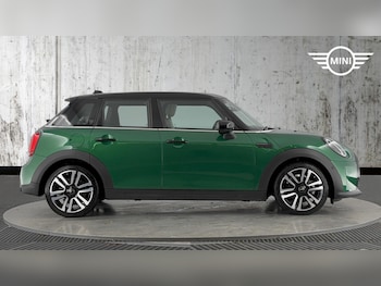 Used MINI Hatch 2023 for sale - 76832210: Photo