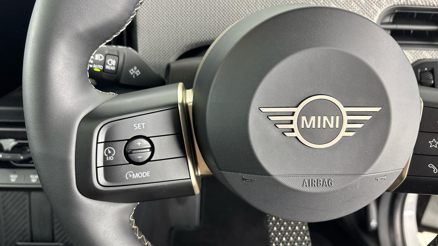 Used MINI Cooper 2024 for sale - 76760093: Photo 17