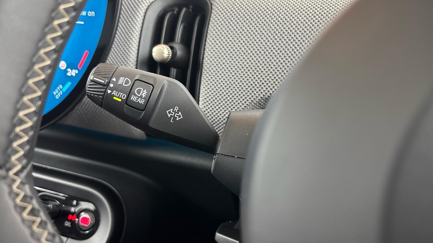 Used MINI Cooper 2024 for sale - 76760093: Photo 37