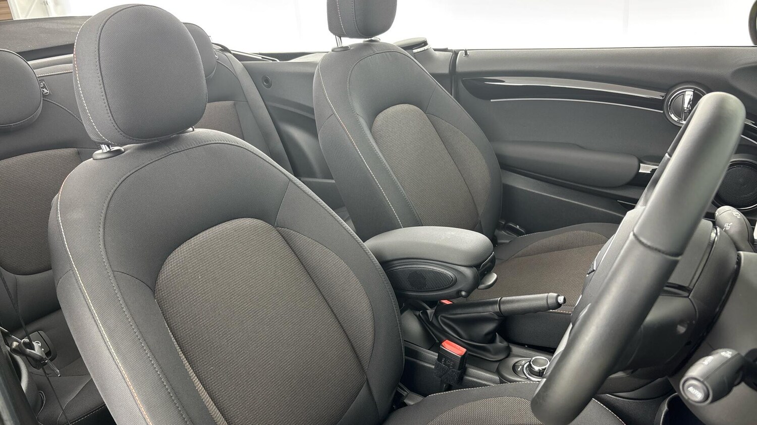 Used MINI Convertible 2022 for sale - 76760059: Photo 11