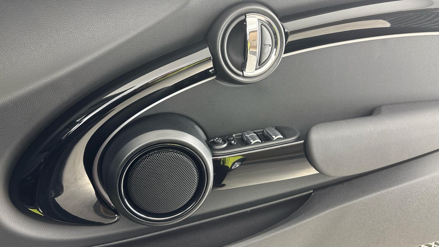 Used MINI Convertible 2022 for sale - 76760059: Photo 20