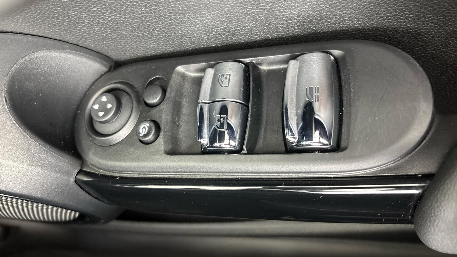 Used MINI Convertible 2022 for sale - 76760059: Photo 35