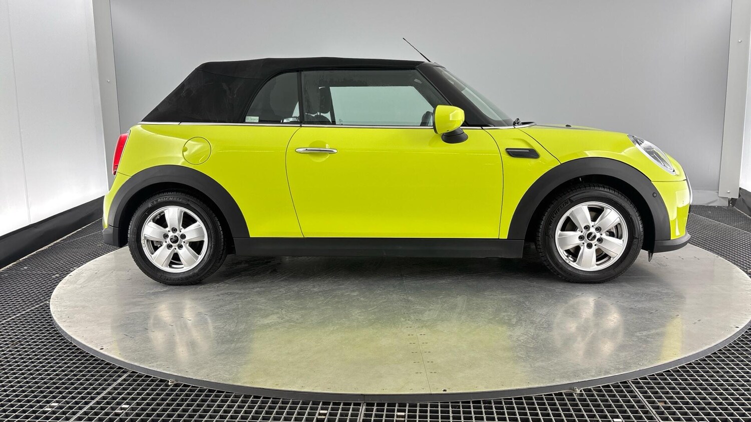 Used MINI Convertible 2022 for sale - 76760059: Photo 39