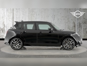 Used MINI Cooper 2025 for sale - 76832931: Photo