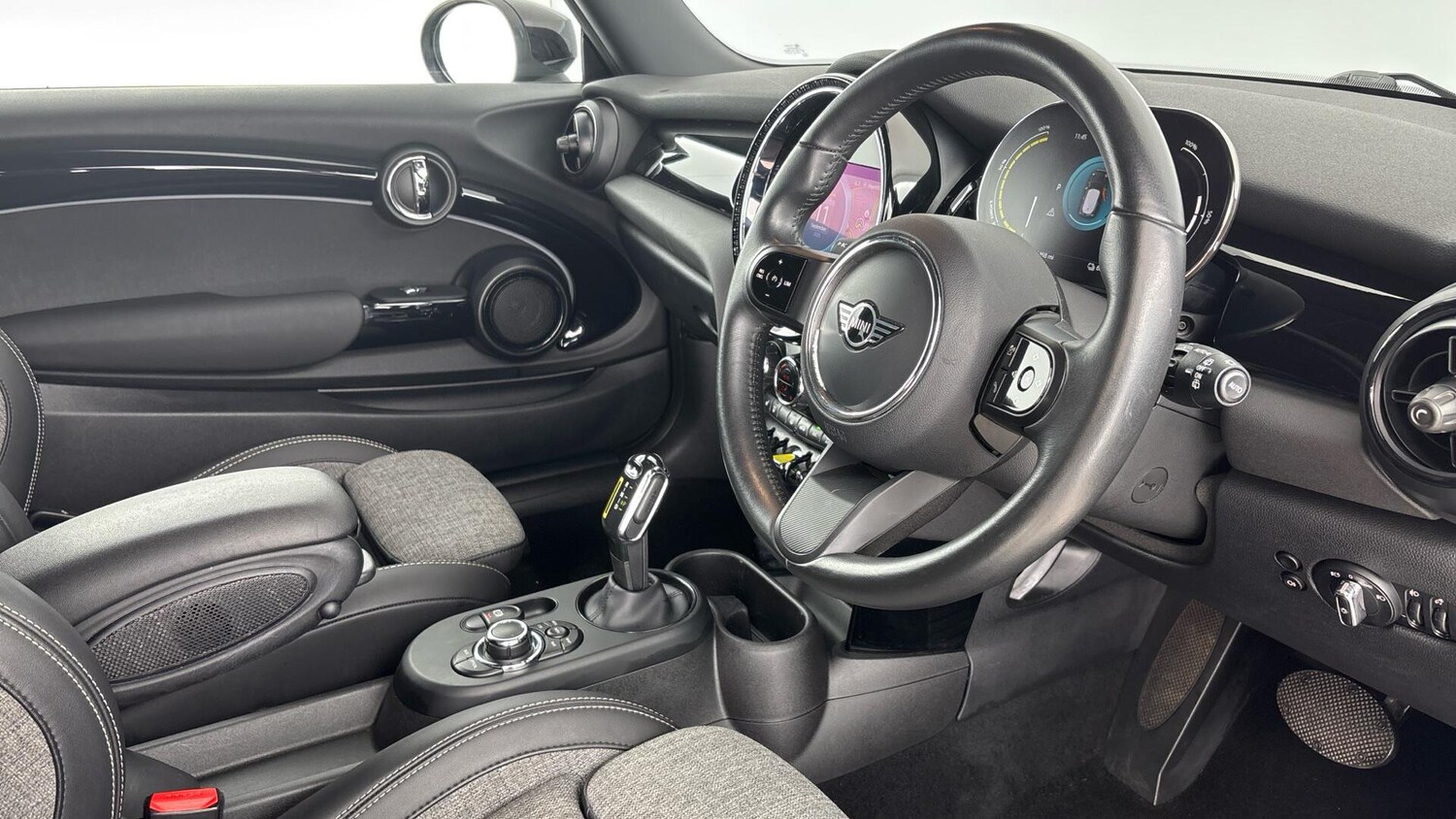 Used MINI Hatch 2022 for sale - 76760072: Photo 6