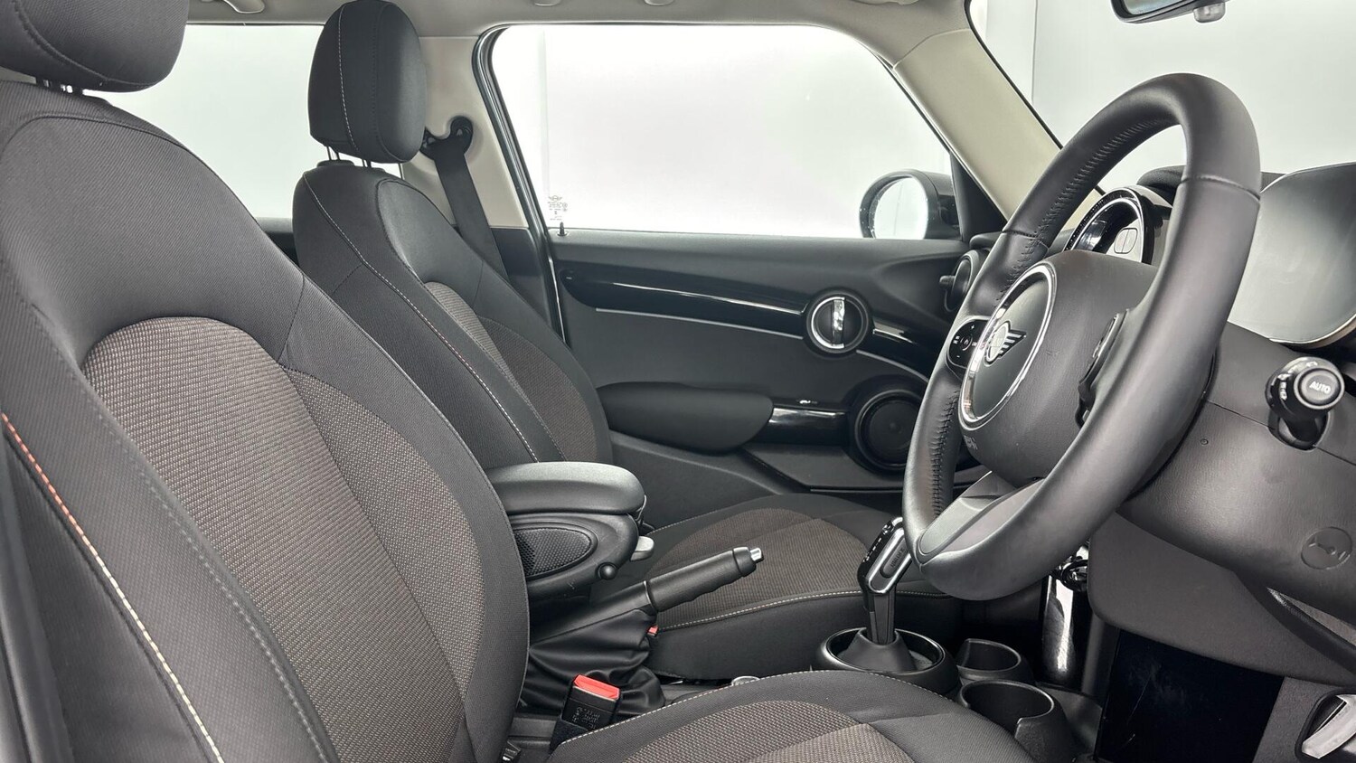 Used MINI Hatch 2023 for sale - 76952986: Photo 11