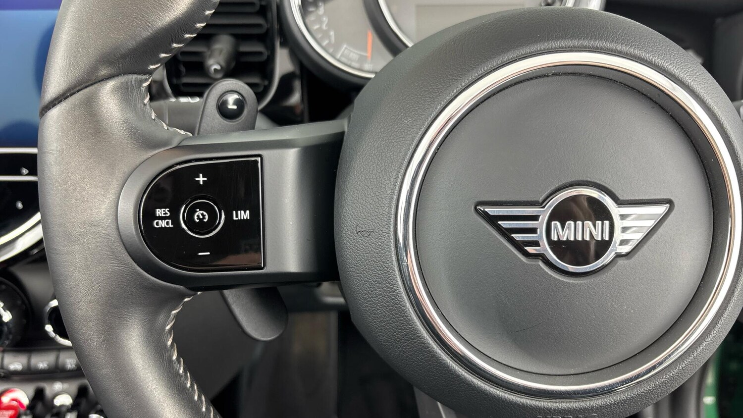 Used MINI Convertible 2022 for sale - 76760038: Photo 17