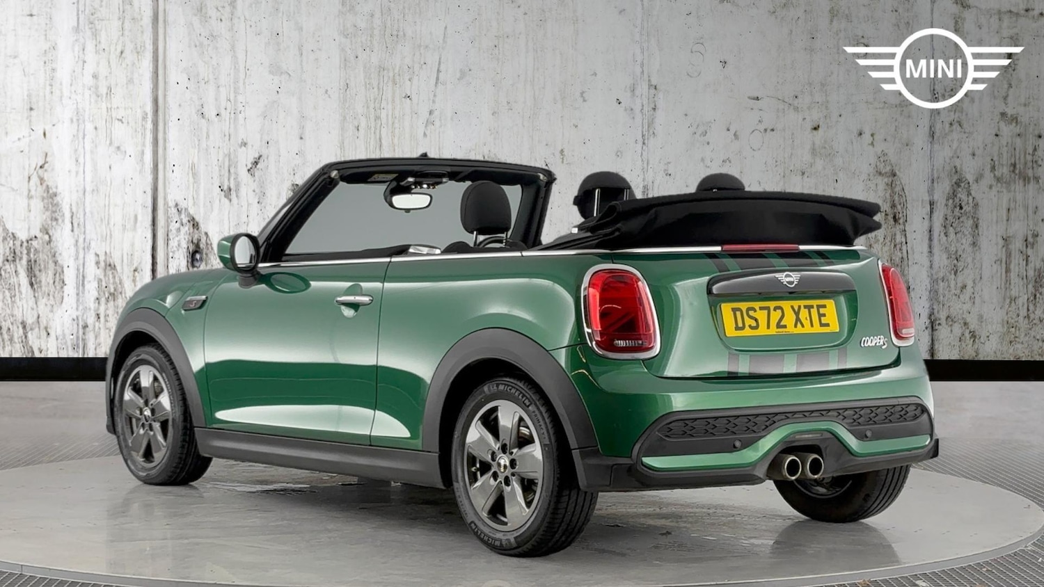 Used MINI Convertible 2022 for sale - 76760038: Photo 2