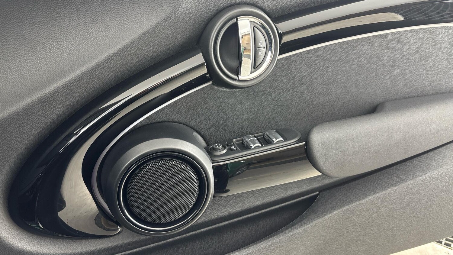 Used MINI Convertible 2022 for sale - 76760038: Photo 20