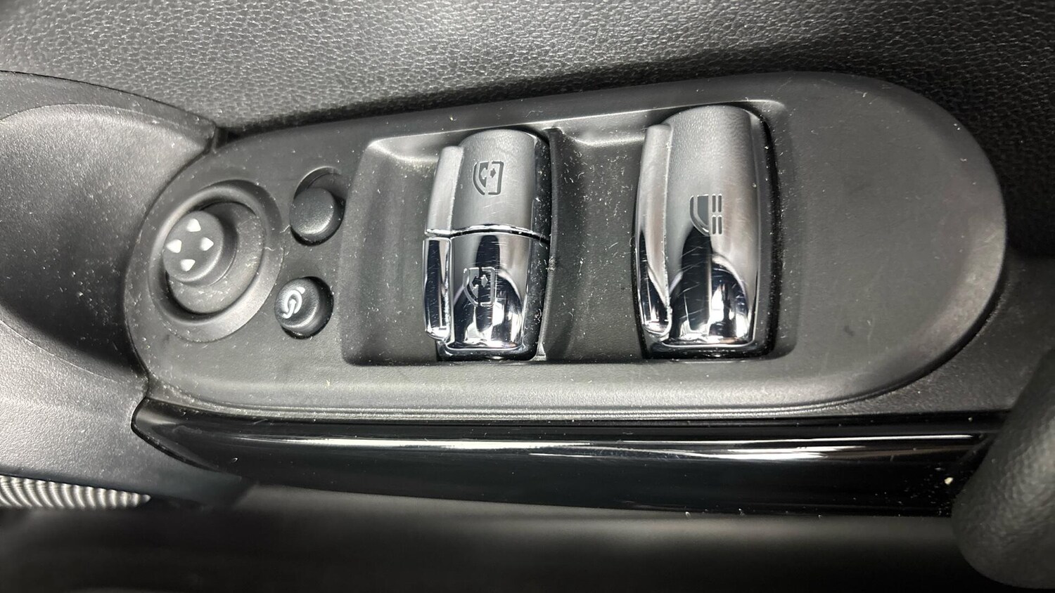 Used MINI Convertible 2022 for sale - 76760038: Photo 35