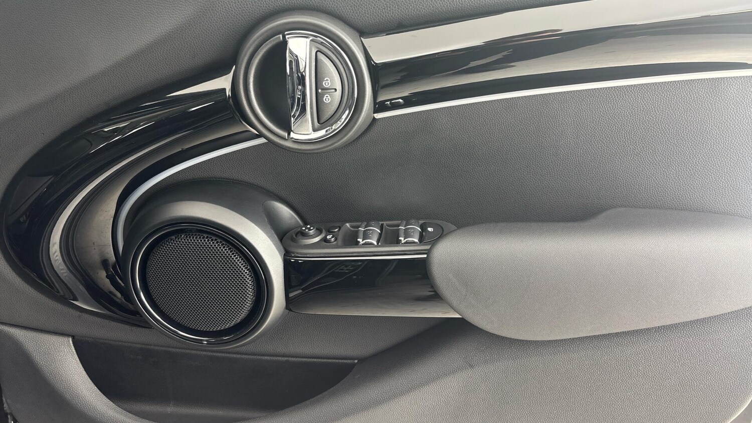 Used MINI Hatch 2022 for sale - 76760100: Photo 28