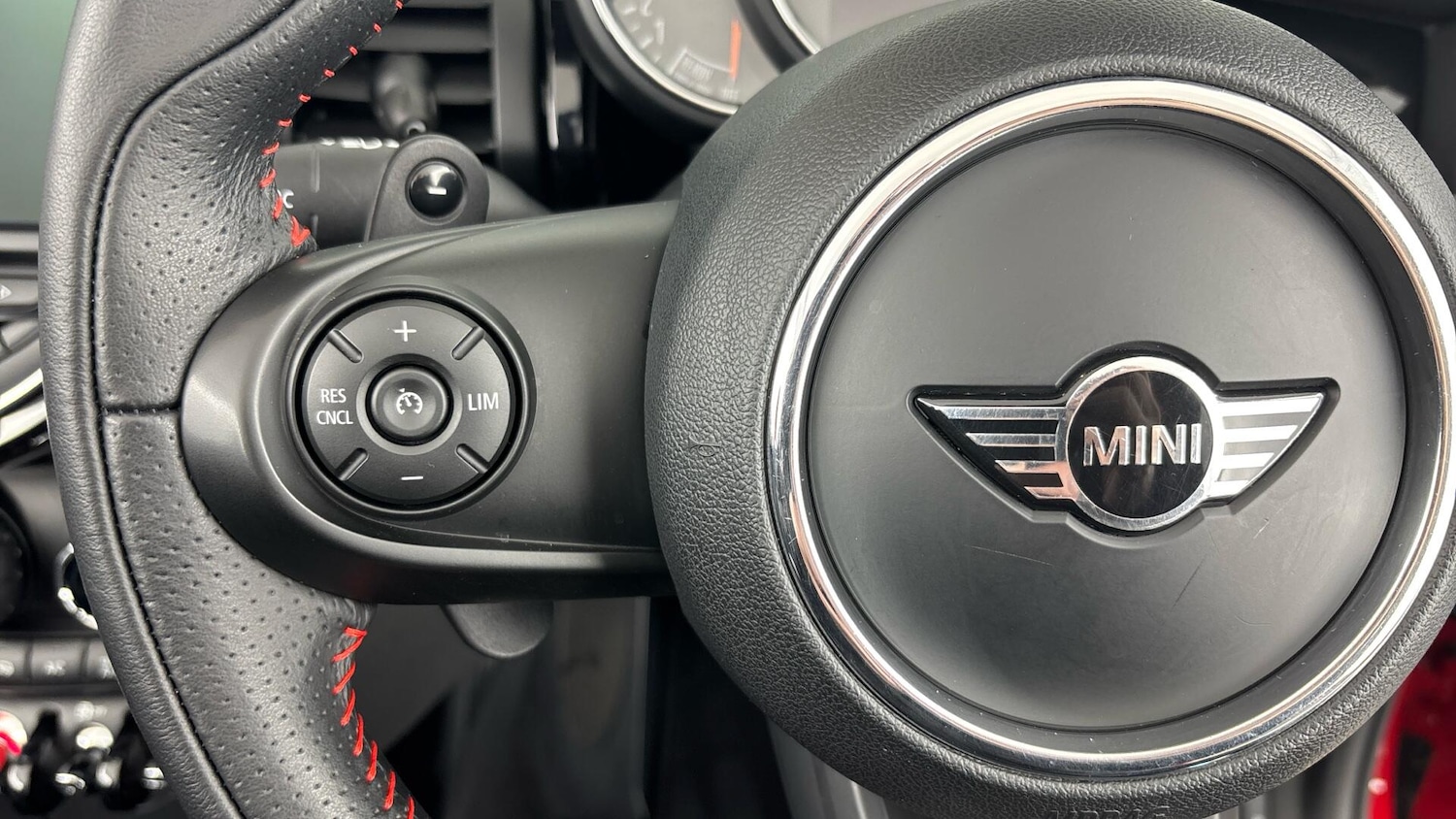 Used MINI Convertible 2018 for sale - 78034124: Photo 17