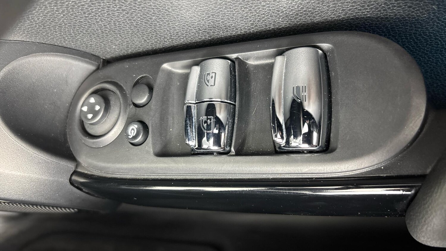 Used MINI Convertible 2018 for sale - 78034124: Photo 37