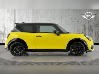 Used MINI Cooper 2025 for sale - 76760037: Photo